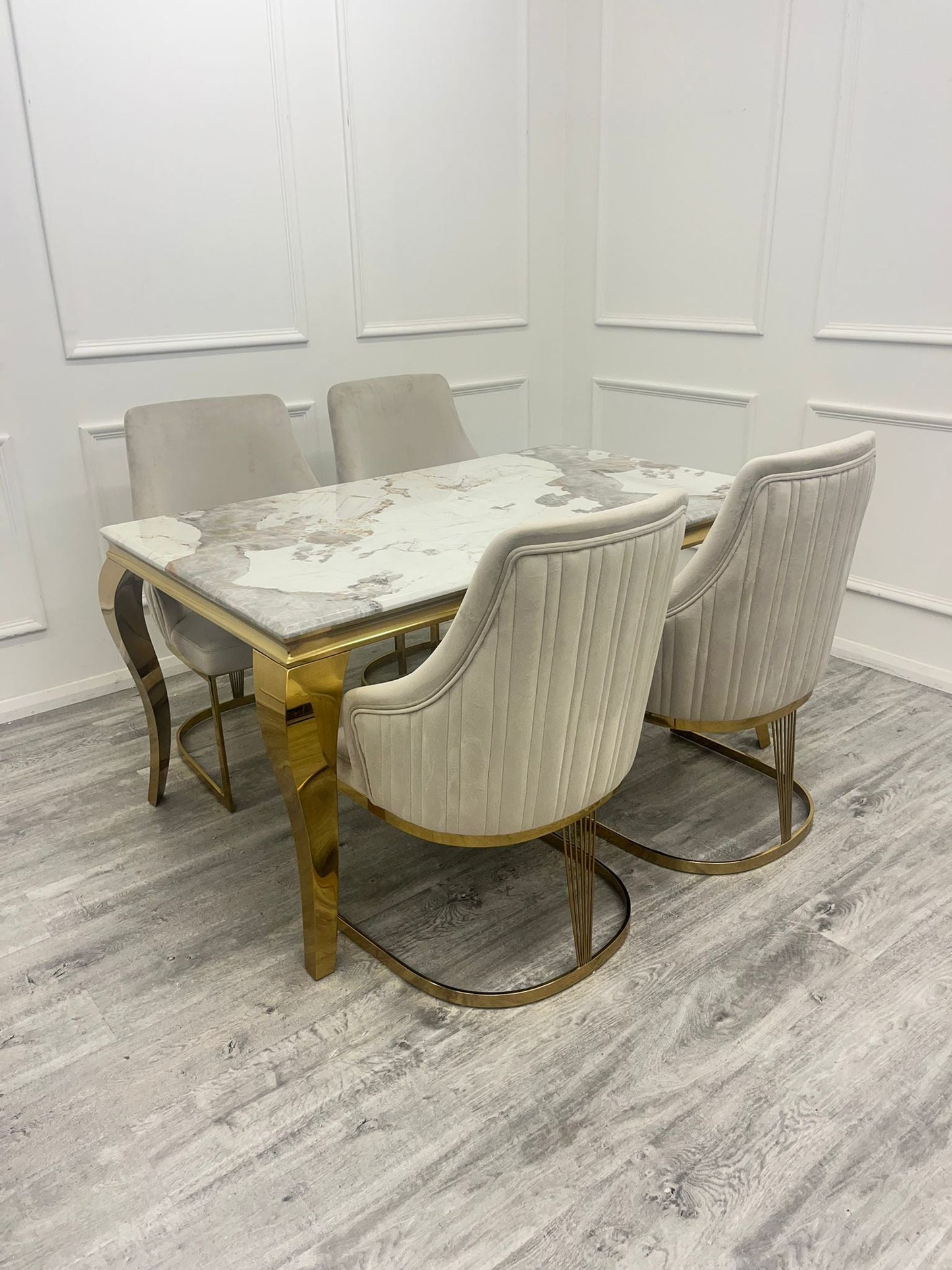 CHELMSFORD VELVET DINING CHAIR GOLD