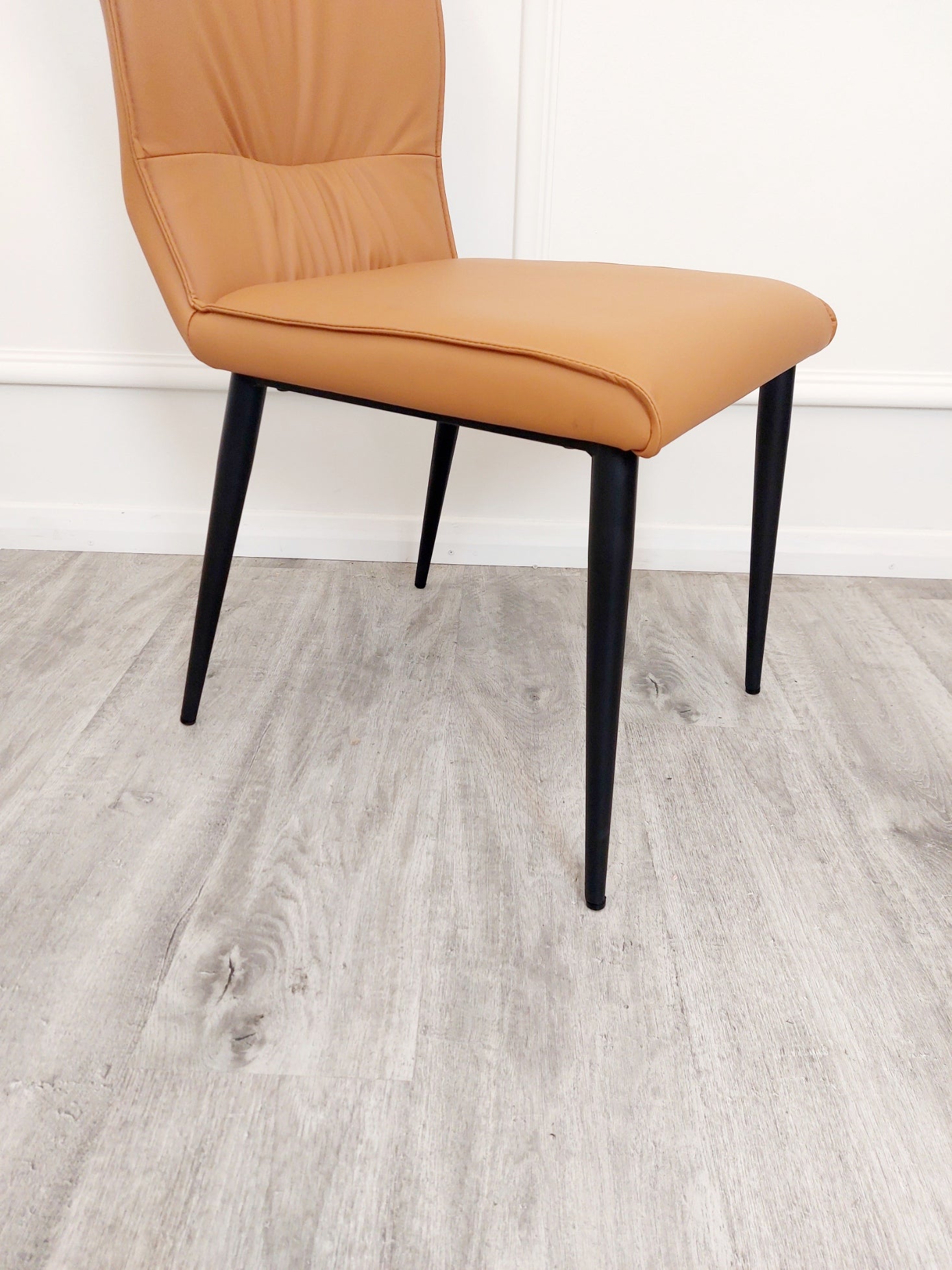 Flora Leather Dining Chair – Ruched Back & Black Scandinavian Legs