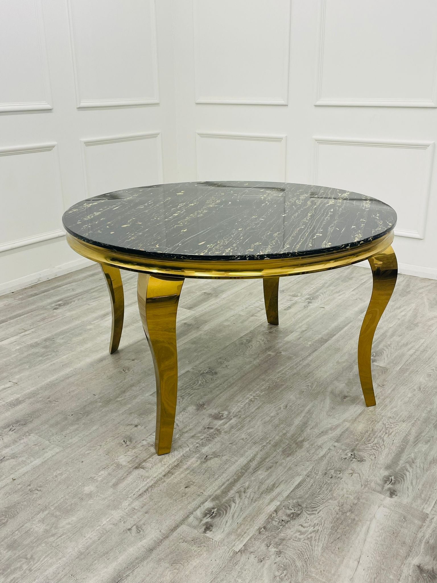 Lucien 1.2 Round Dinning Table