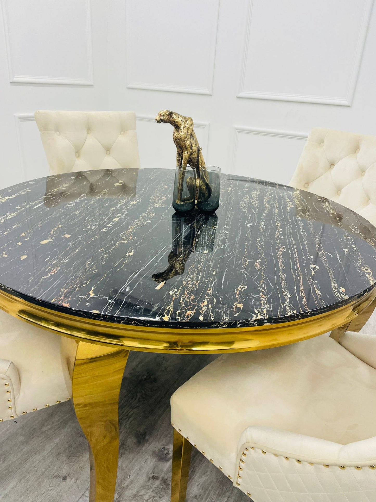 Lucien 1.2 Round Dinning Table