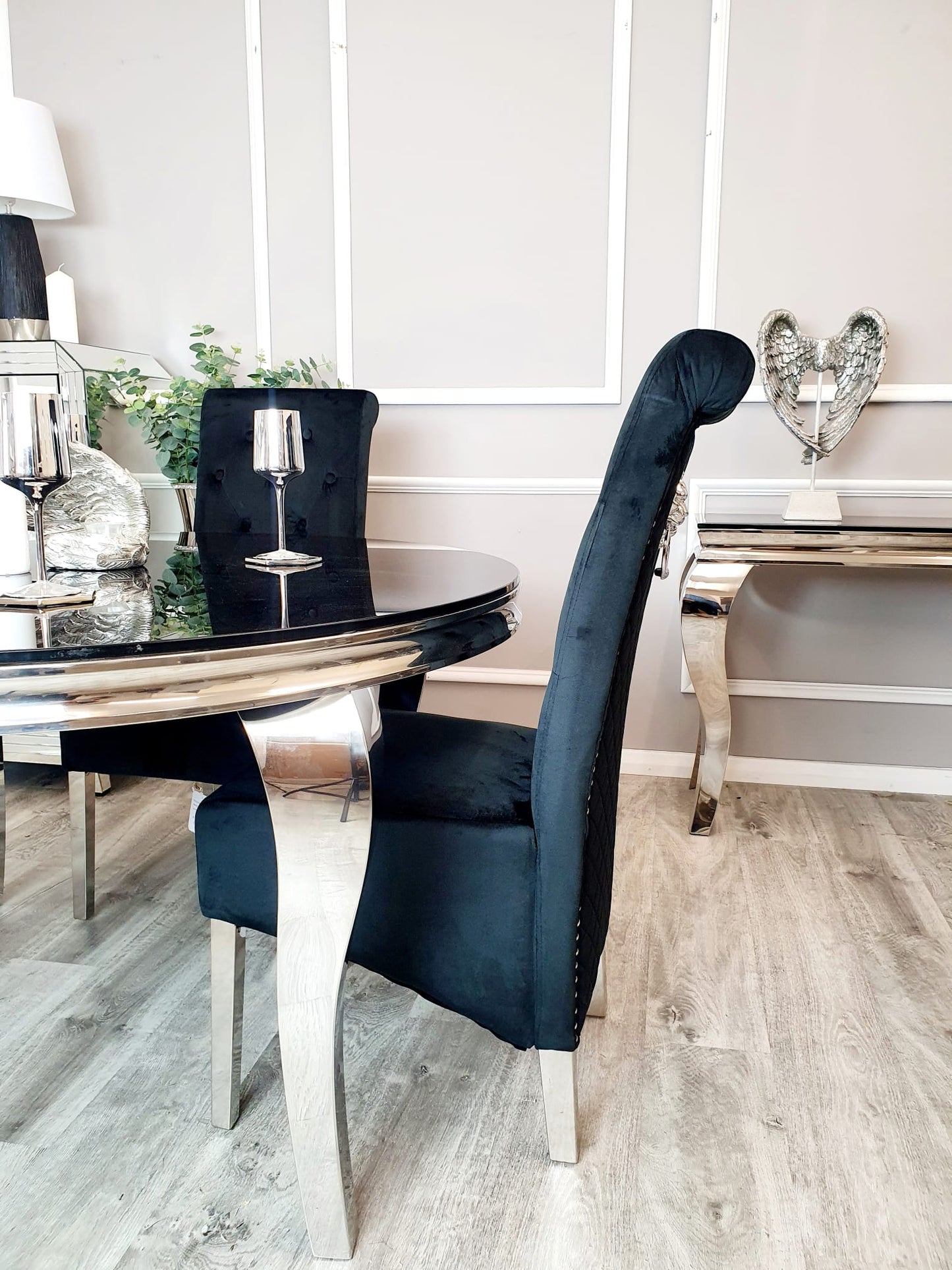 Louis 1.3m Round Dinning Table Set With Black Chairs