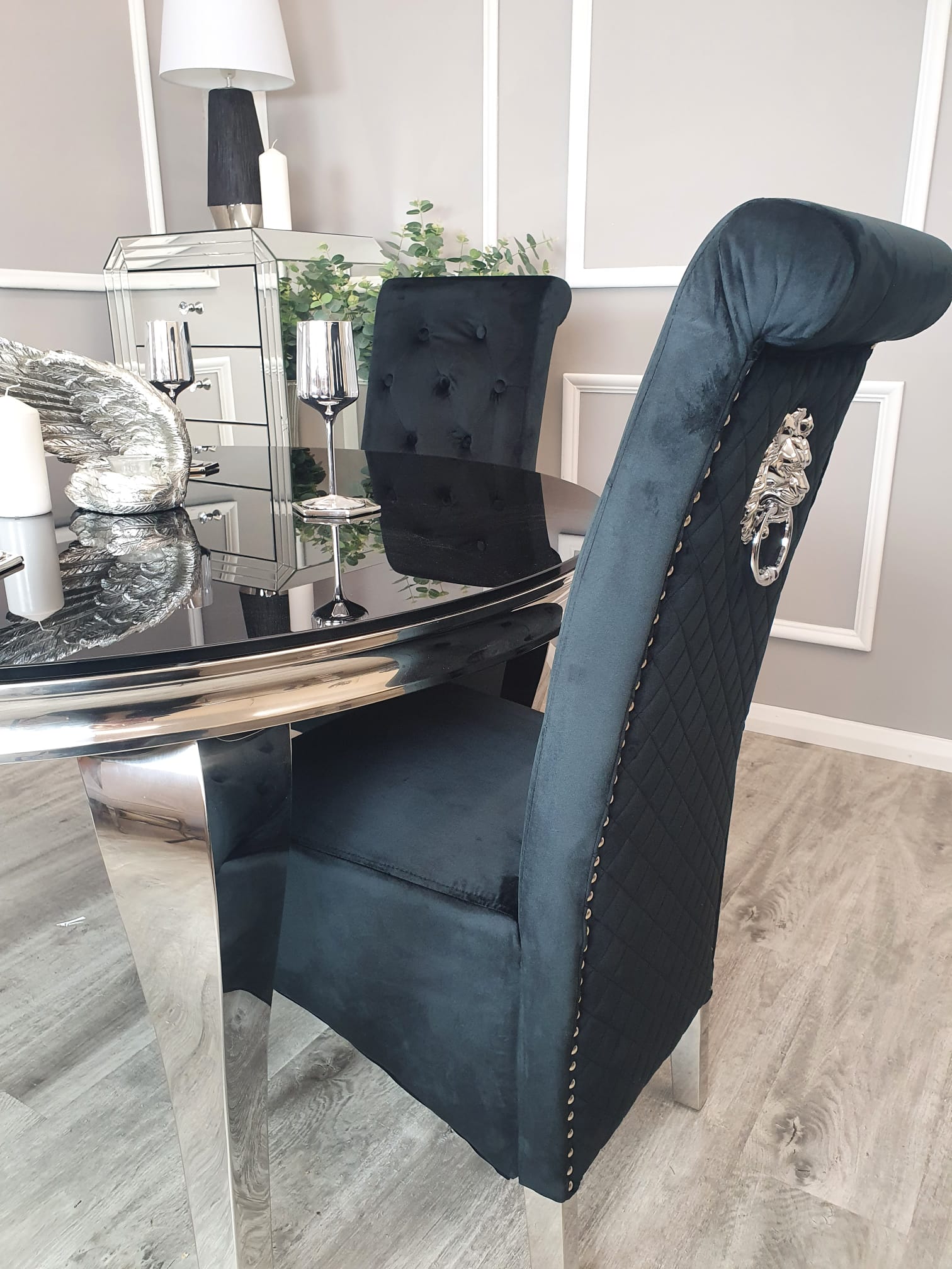 Louis 1.3m Round Dinning Table Set With Black Chairs