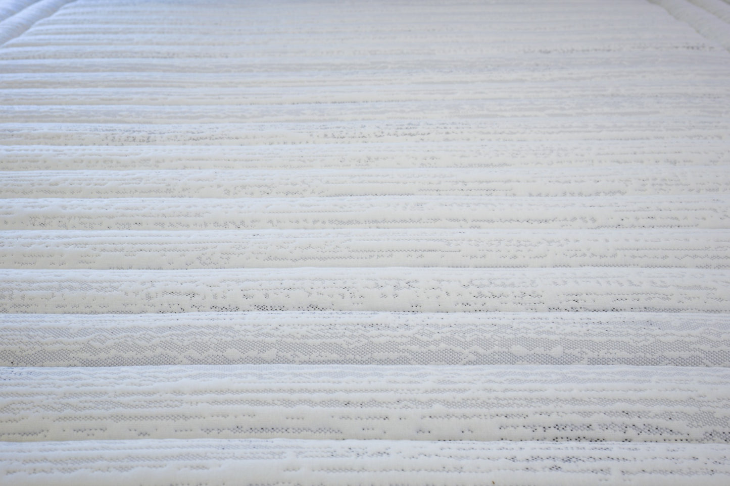 Laurel foam encapsulated 7 zone posture medic mattress